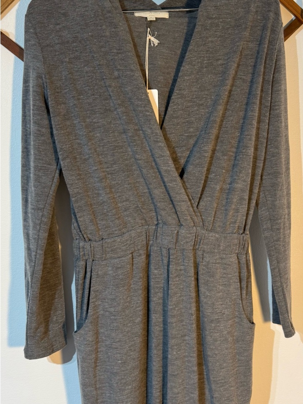 Grade & Gather gray one piece pants suit v-neck romper size medium new with tags - Picture 2 of 7